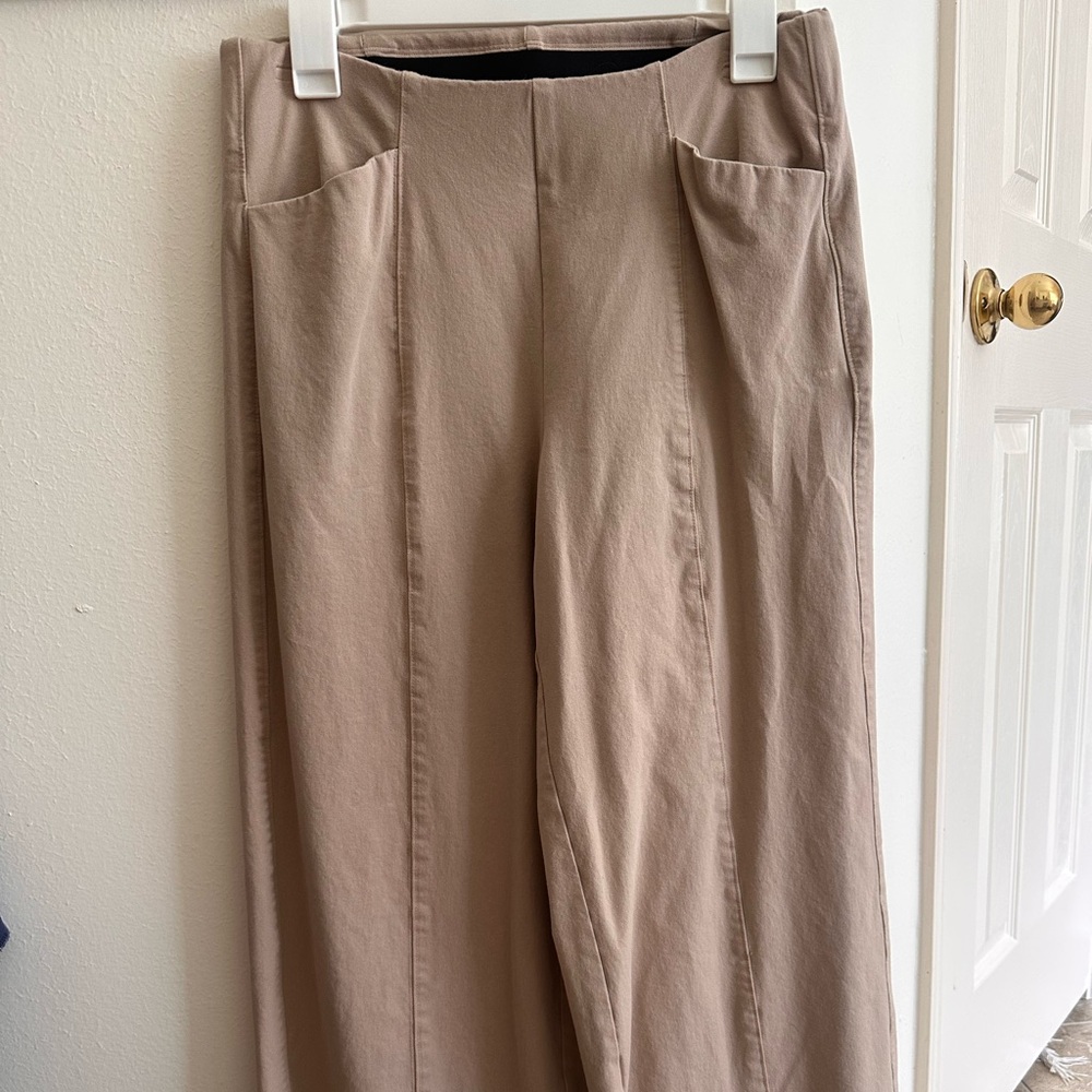 Women’s Old Navy Tan High-Rise Wide Leg Pants | Size M